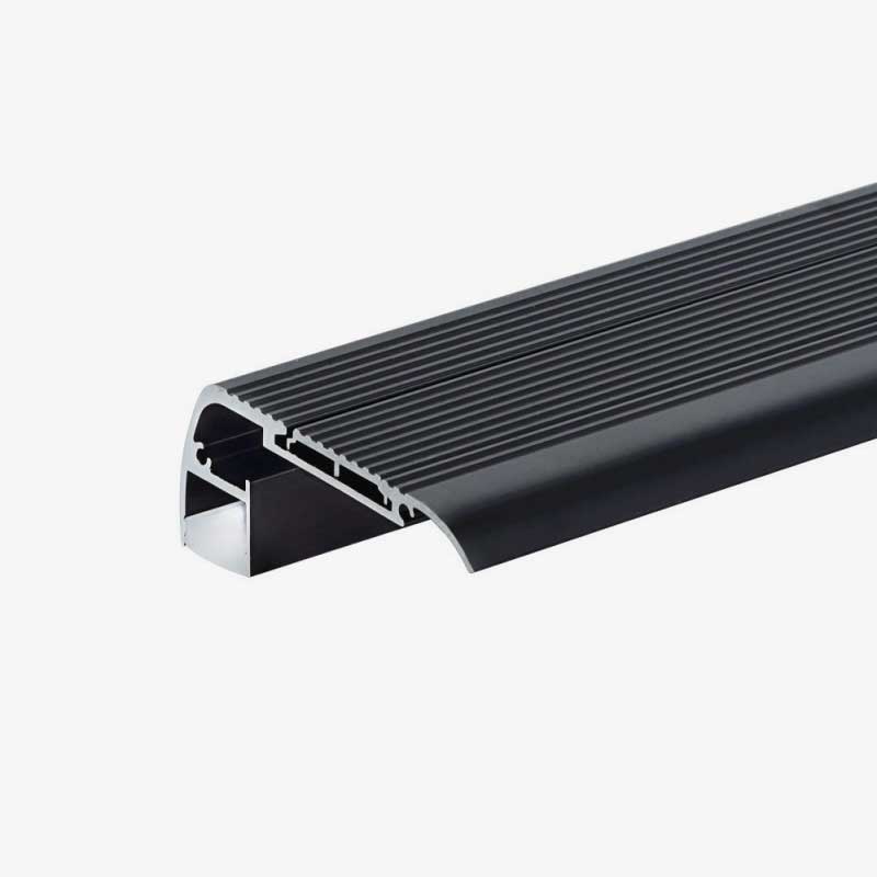 Aluminijski profil za LED traku ugradnju na stepenice 64 x 27 x 21.5 mm