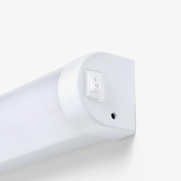 Bijela linearna LED svjetiljka TONIC 60 15W 3000K IP44 Bijela linearna LED svjetiljka TONIC 60 15W 3000K IP44