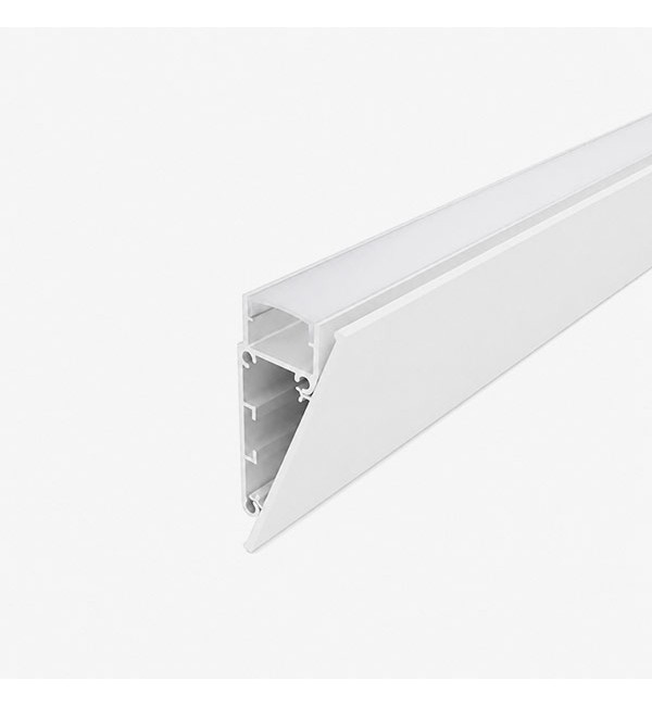 Bijeli nadgradni zidni aluminijski profil za LED traku opalno bijeli difuzor 55x47x24 mm
