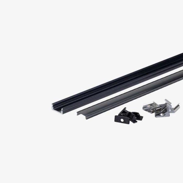 Crni nadgradni aluminijski profil za LED traku crni difuzor 17.40 x 7 x 14.20 mm Crni nadgradni aluminijski profil za LED traku crni difuzor 17.40 x 7 x 14.20 mm