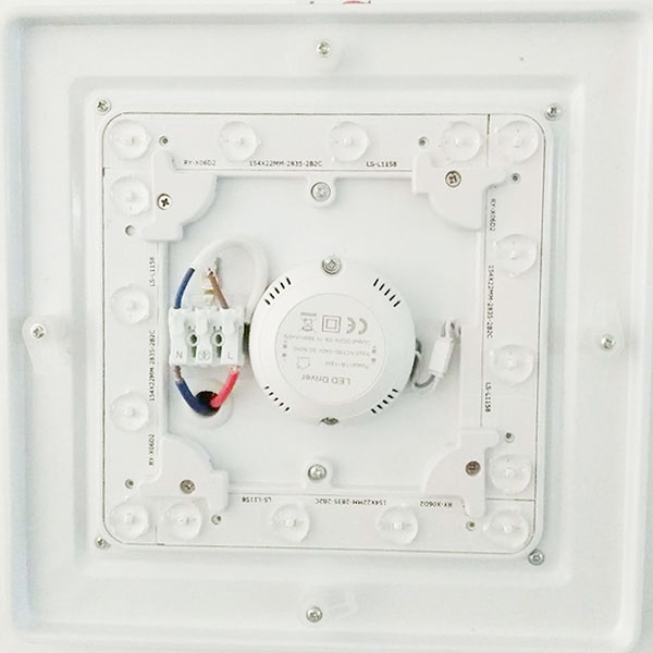 LED SLIM KVADRATNA STROPNA PLAFONJERA 32W 4000K 2400 lm LED unutarnja rasvjeta 95TRACYLEDS32 - iDEAL LED | Led žarulje - LED rasvjeta iDEAL LED | Led žarulje - LED rasvjeta LED SLIM KVADRATNA STROPNA PLAFONJERA 32W 4000K 2400 lm