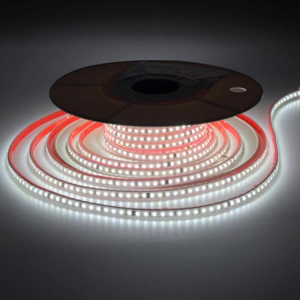 LED traka 220V 9 W/m 120 SMD/m 100 lm/w IP65