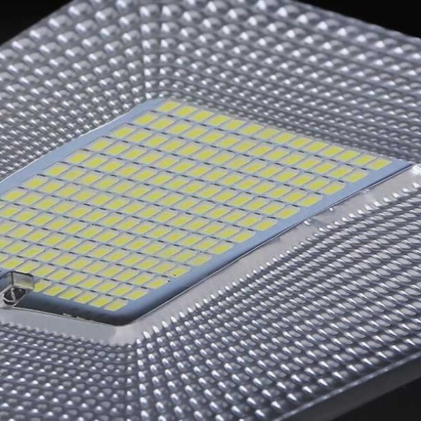 Solarni ulični LED reflektor 100W 6000K IP65 1100lm Daljinski upravljač