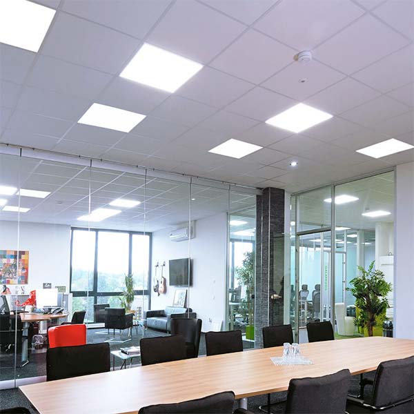 Ugradbeni LED panel 36W 3600 lm 100 lm/W 620x620x10 IP20 UGR19